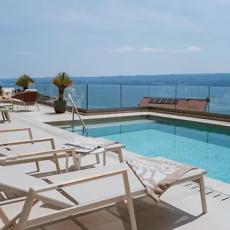 Spiridion Exclusive Luxury Near Split Jesenice (Split-Dalmatia)